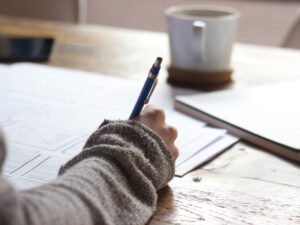 Como Fazer Um Ensaio Crítico Pronto Veja Modelo e Exemplo
